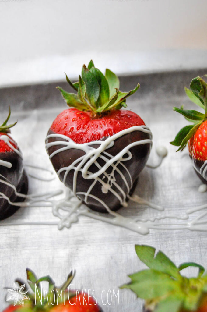 Chocolate Dipped Strawberries Tutorial Naomicakes