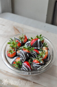 Chocolate Dipped Strawberries Tutorial Naomicakes