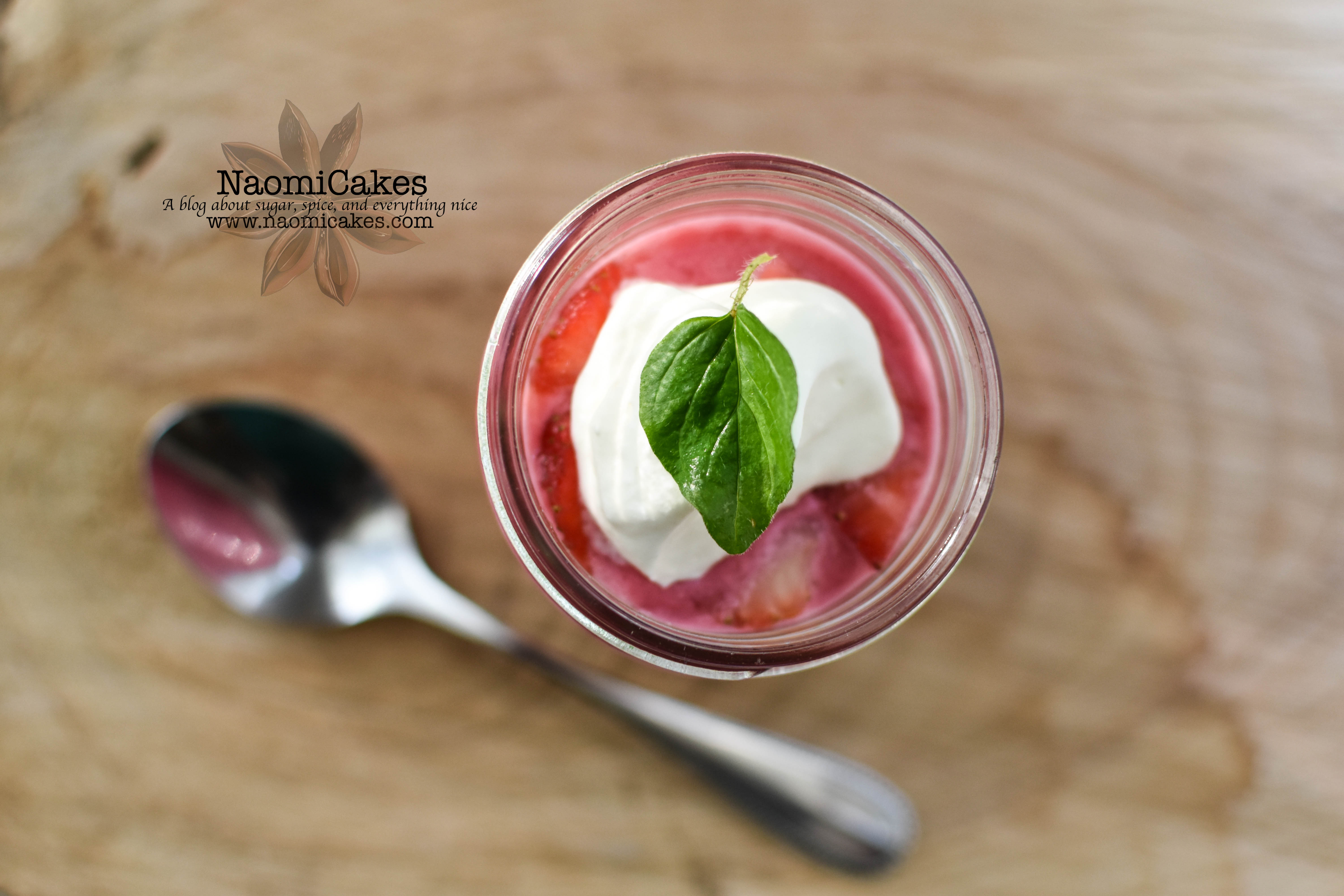 Strawberries 'N' Cream Jello [Recipe]