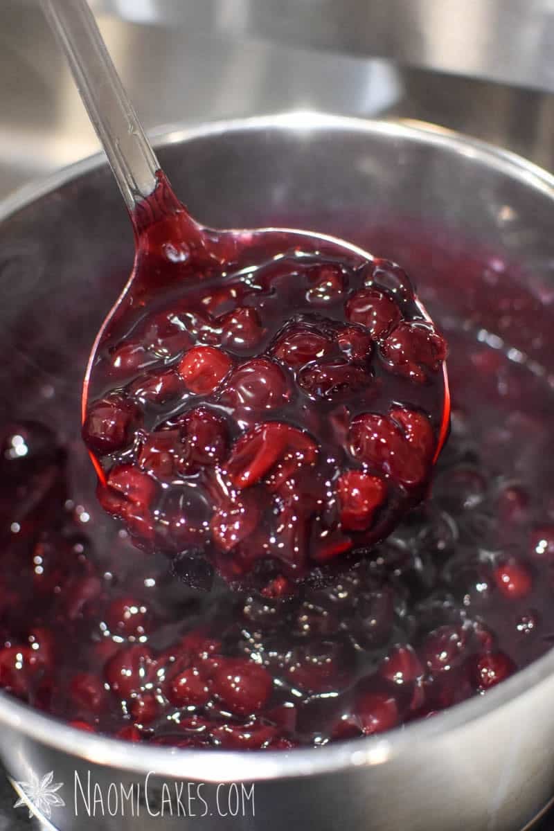 How to Make Homemade Sour Cherry Pie Filling [Recipe]