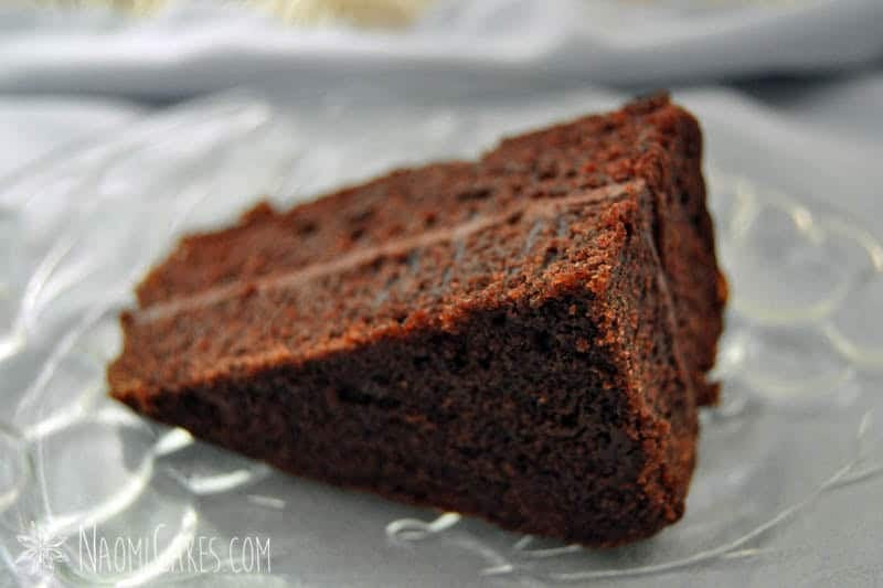 Super Simple Moist Chocolate Cake [Recipe]