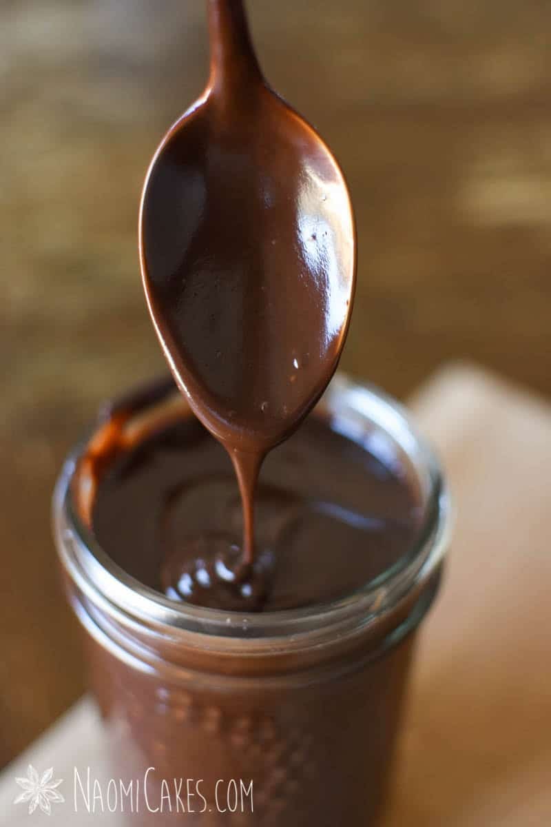 Simple 3-Ingredient Chocolate Sauce (with Chocolate Chips) [Recipe]